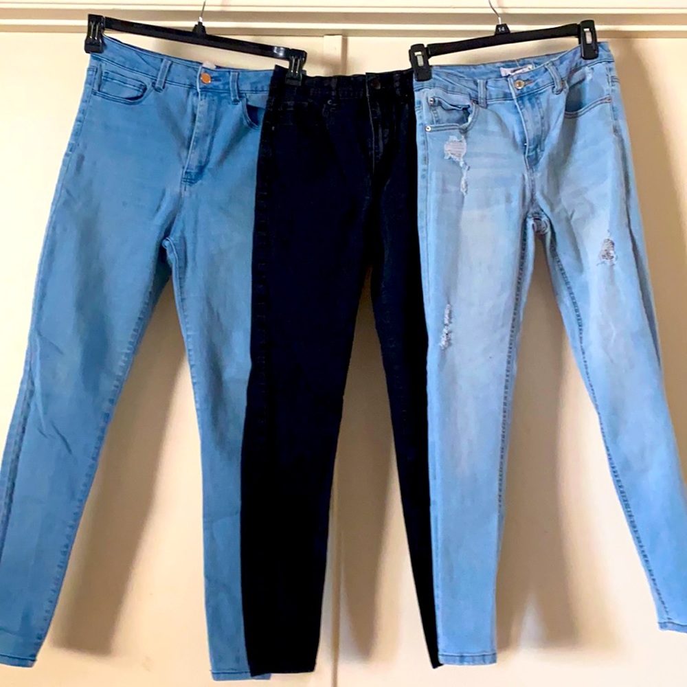 3 pairs Forever 21 size 27